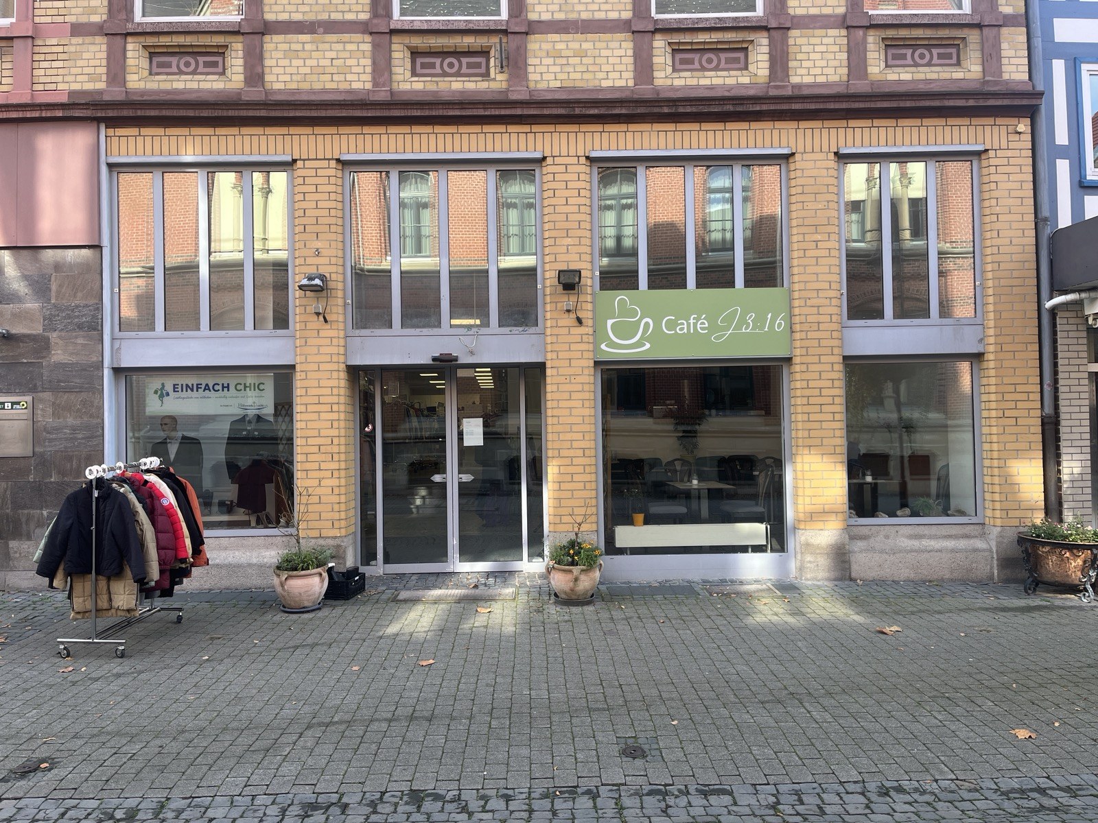 Außenansicht von Einfach Chic und Café J3:16 am Münster 26